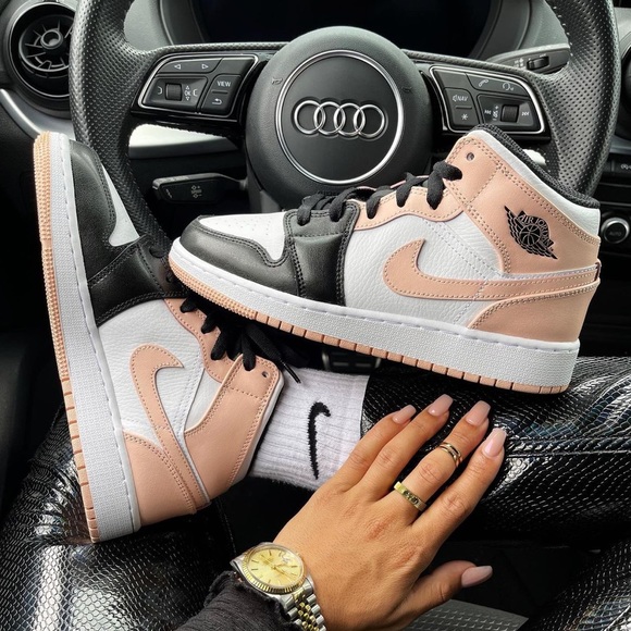 Nike air jordan 1 mid sneakers - Picture 2 of 4